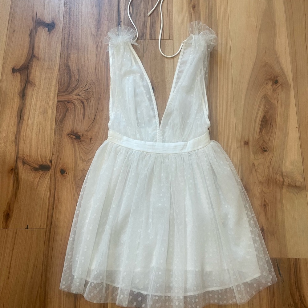 NWT Showpo Elegant White Tulle Dress bridal